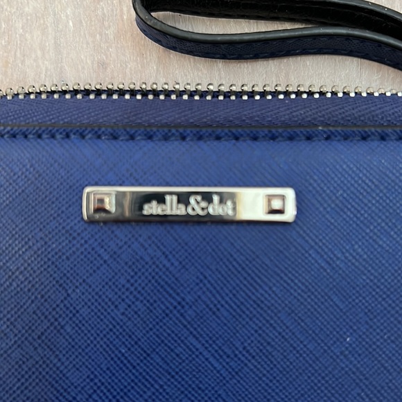 Stella and Dot blue wristlet - Picture 2 of 3